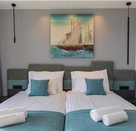 Luxury 5-Bedroom Villa with Sea-Views and Infinity Pool near Dubrovnik – Sleeps 10